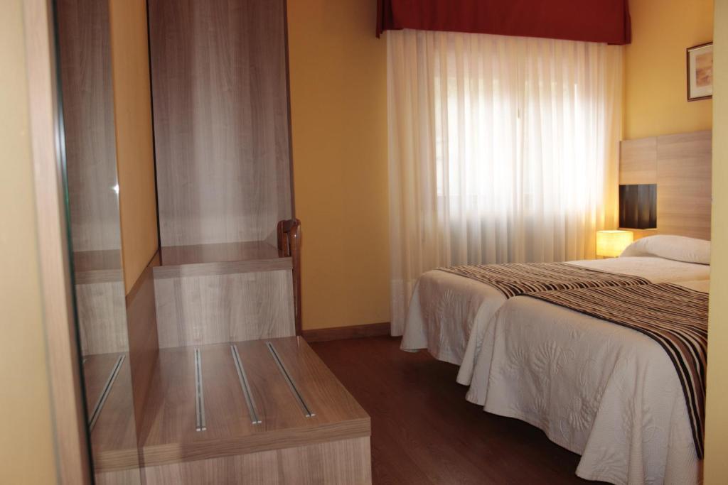 Hotel Penagrande Cangas De Narcea Bilik gambar