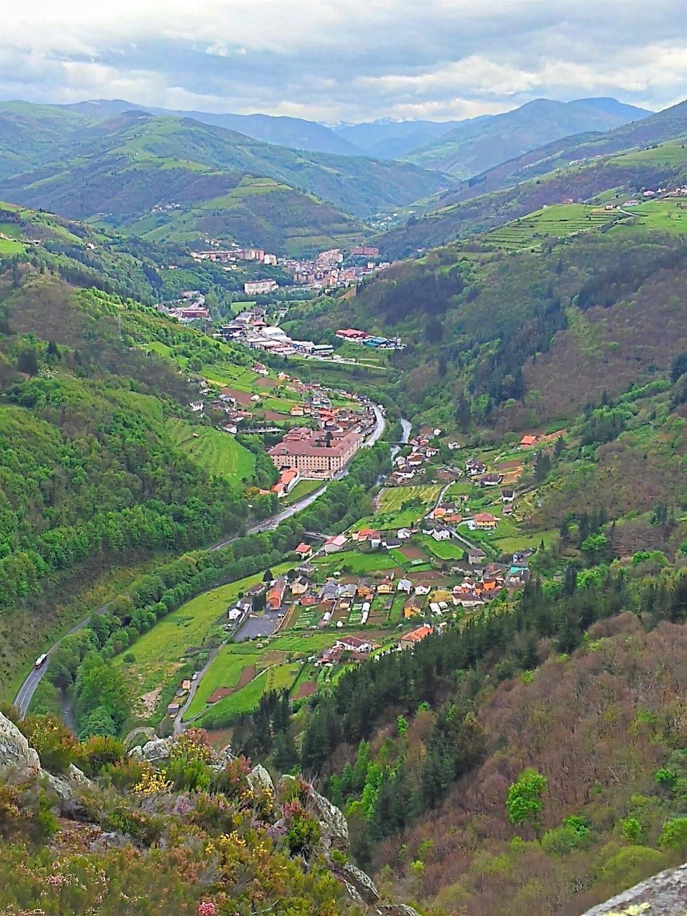 Hotel Penagrande Cangas De Narcea Luaran gambar