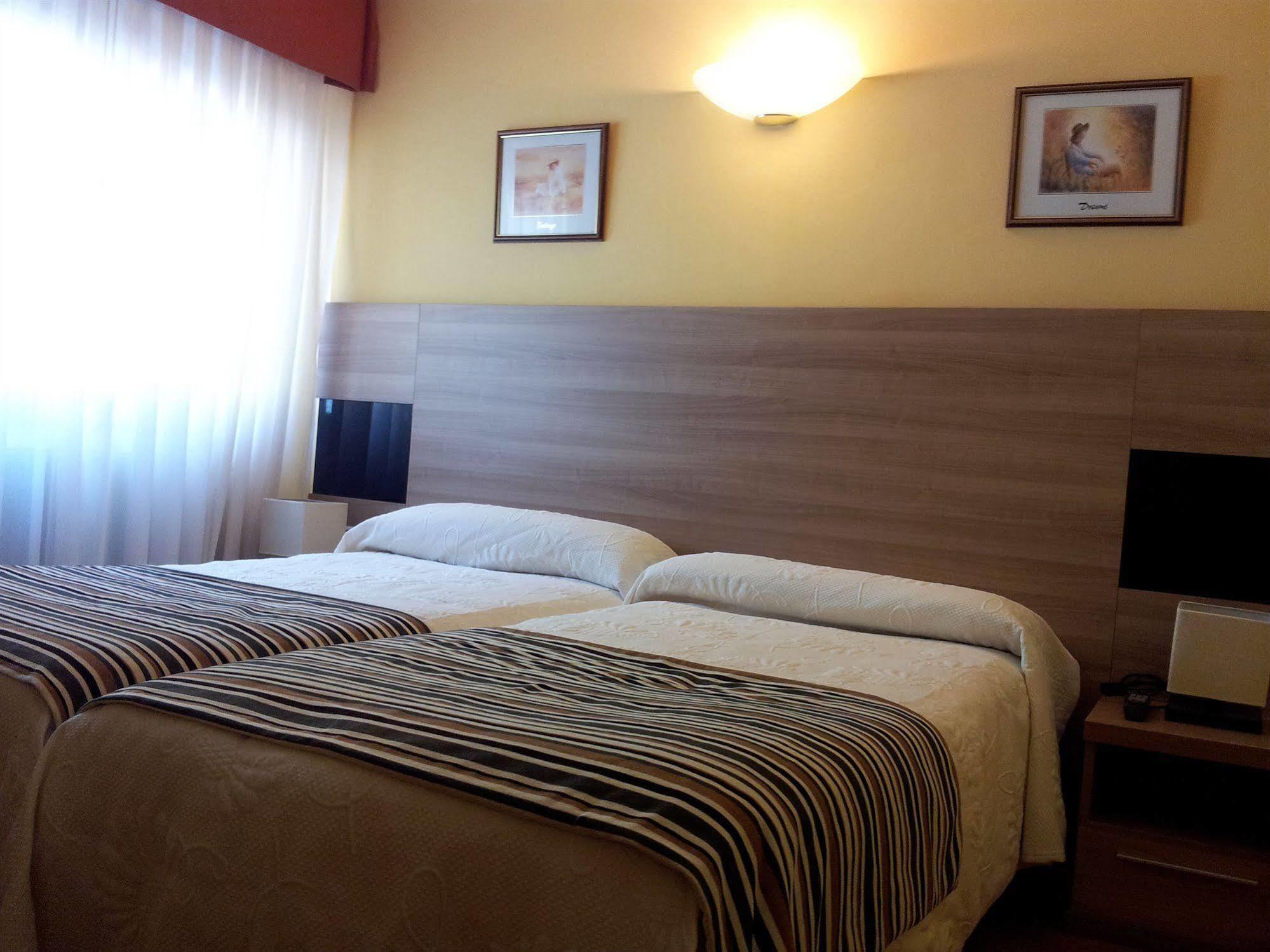 Hotel Penagrande Cangas De Narcea Luaran gambar
